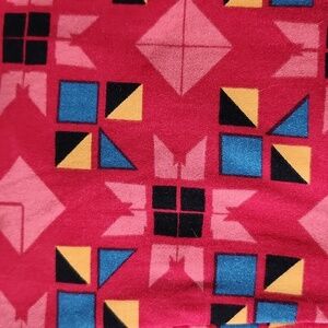 LULAROE LLR OS Patterned Buttery Soft Legging One Size